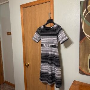 Motherhood Maternity Medium Black & White Short Sleeve Knee-Length A-Line Dress